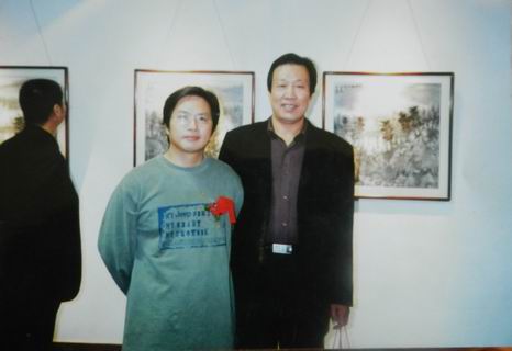 与中国美院教授张谷敏合影