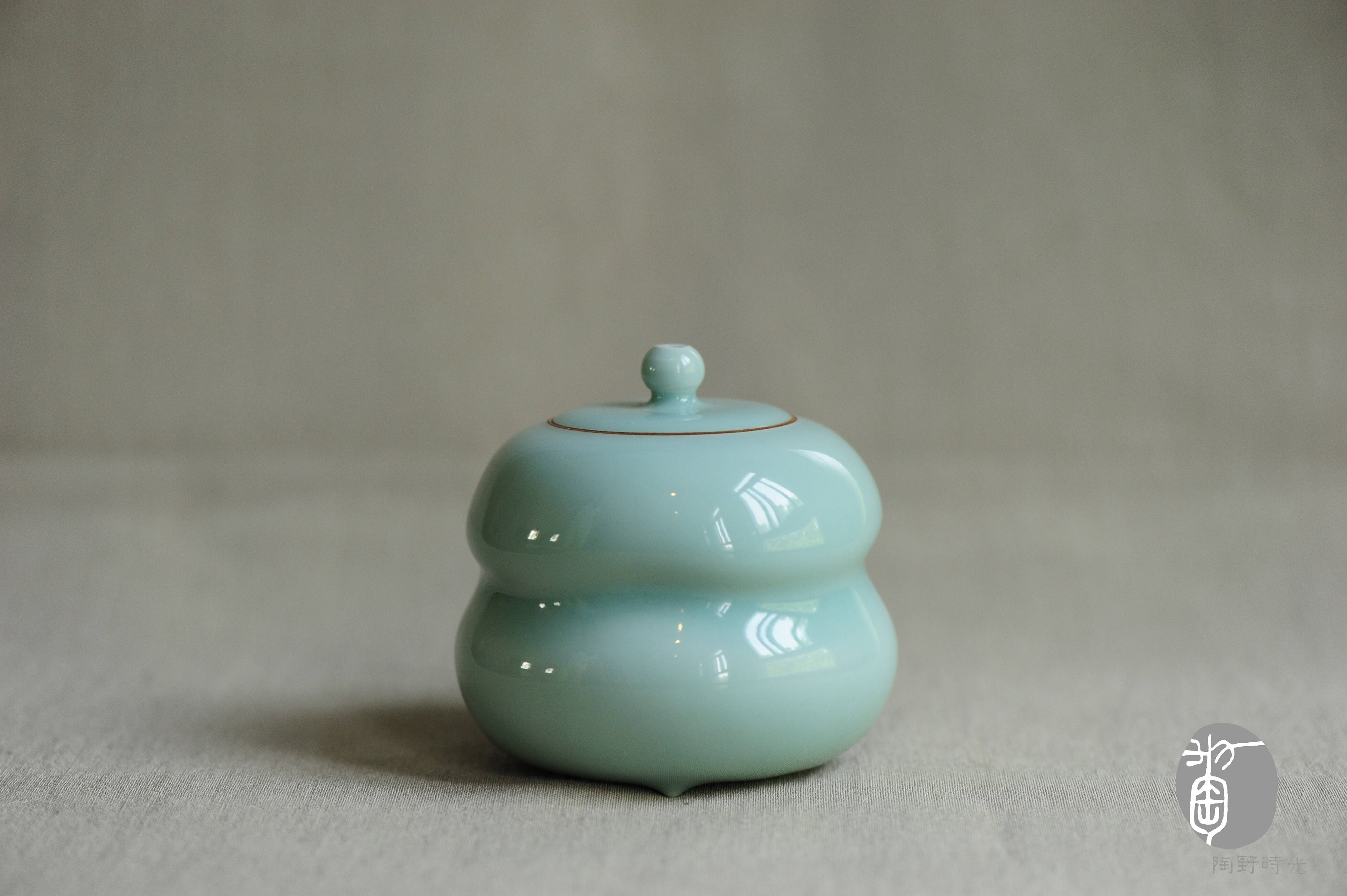 青釉茶叶罐