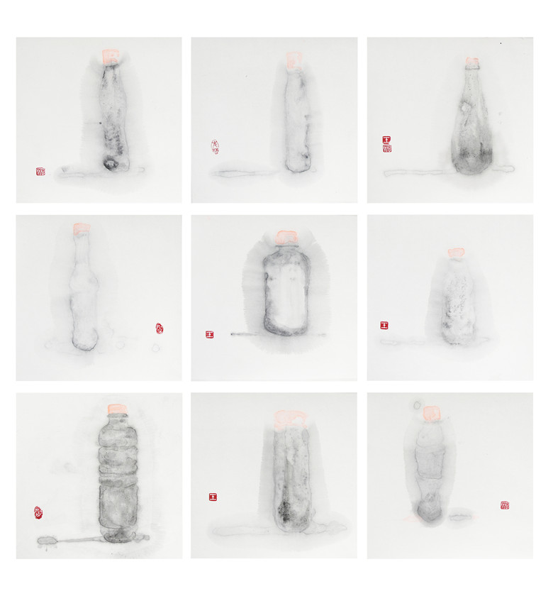 王光林《被揭掉标签的空瓶子》90x90cm 纸本水墨 2013