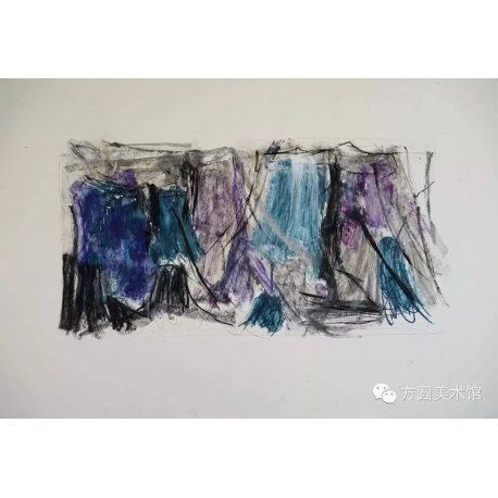 ！《山水赋之二十一》75x46.5cm ，2015年，卡纸上色粉笔、水彩、铅笔及蜡纸拼贴等