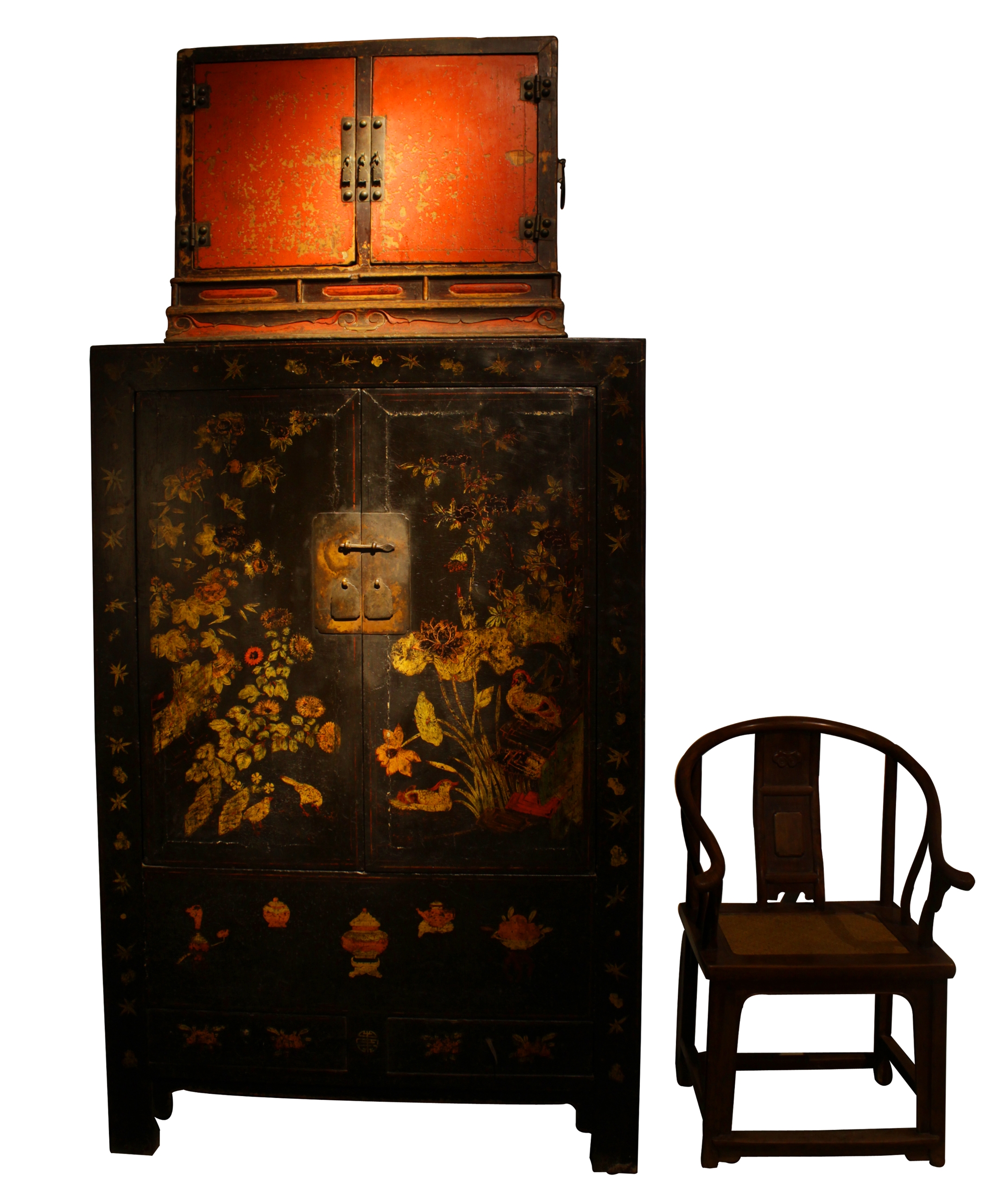 红漆书箱，黑漆五彩柜，核桃木椅