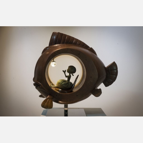 奧茲大眼鯛, 2013, 銅、不鏽鋼、琉璃、LED, 69x44x64cm