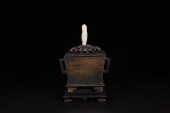 旧藏  “大明永乐年制”铜胎玉钮紫檀盖马槽熏炉 