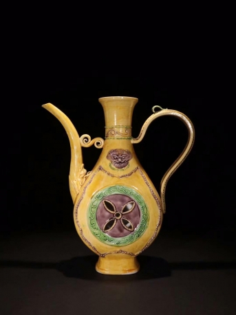 瓷雕黄釉加彩酒壶