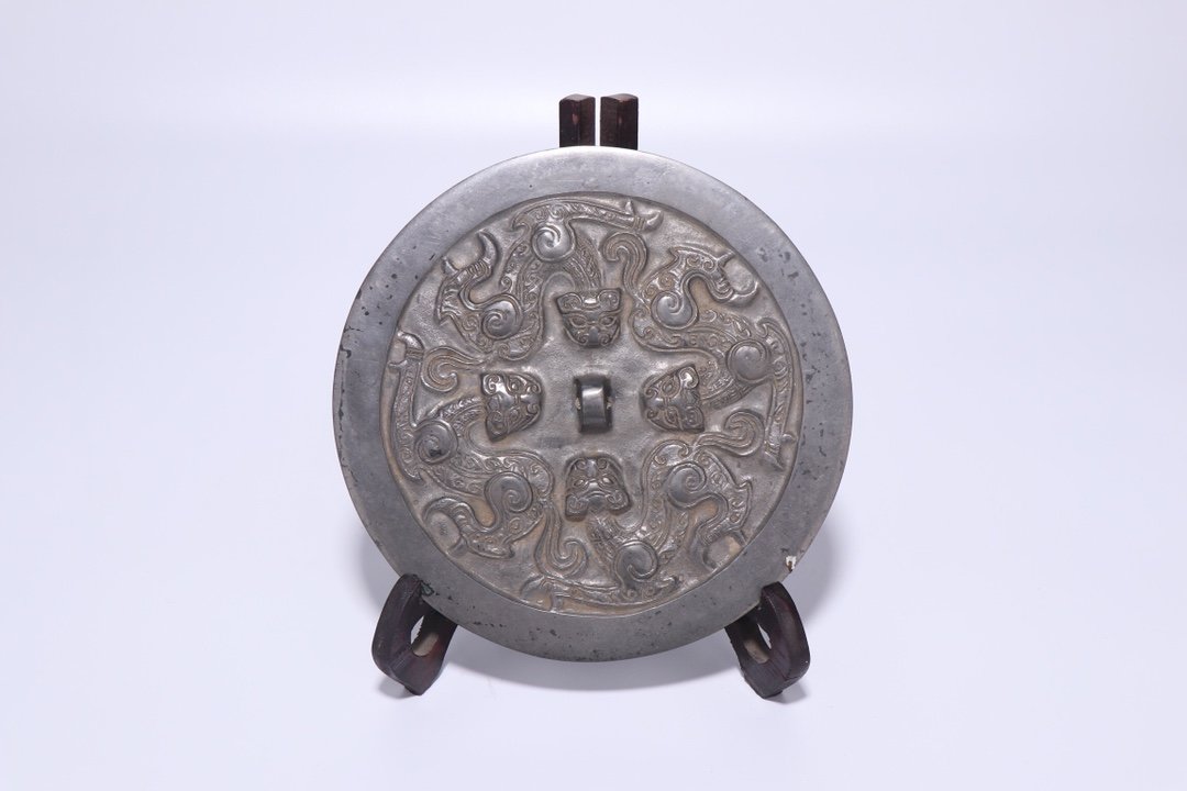 旧藏 螭龙纹青铜镜