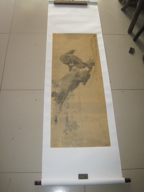 松年 蒙古镶蓝旗 晚清书画家 鹰石图条幅，尺寸103-41cm 