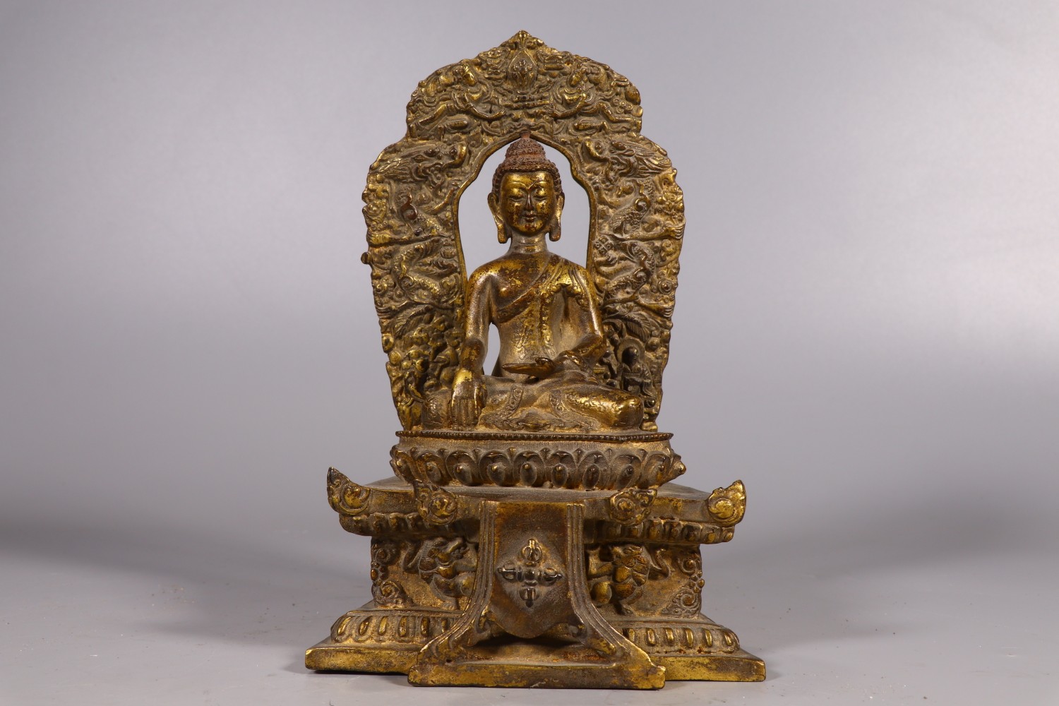 旧藏，铜漆金释迦牟尼坐像