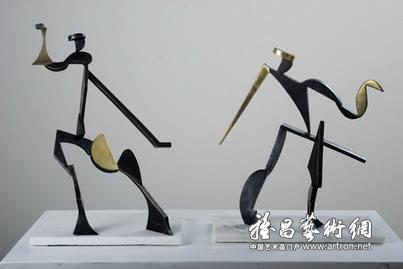 “行进中的中国”丹尼尔•克劳斯雕塑展