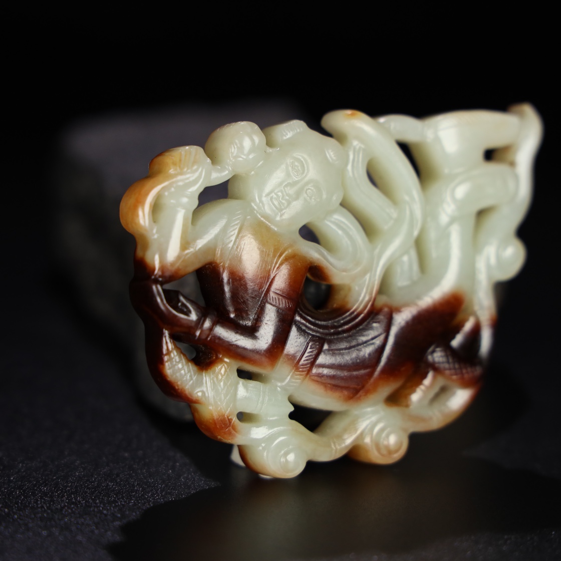旧藏和田玉飞天玉佩在线拍卖,旧藏和田玉飞天玉佩价格、图片-雅昌得藏-在线拍