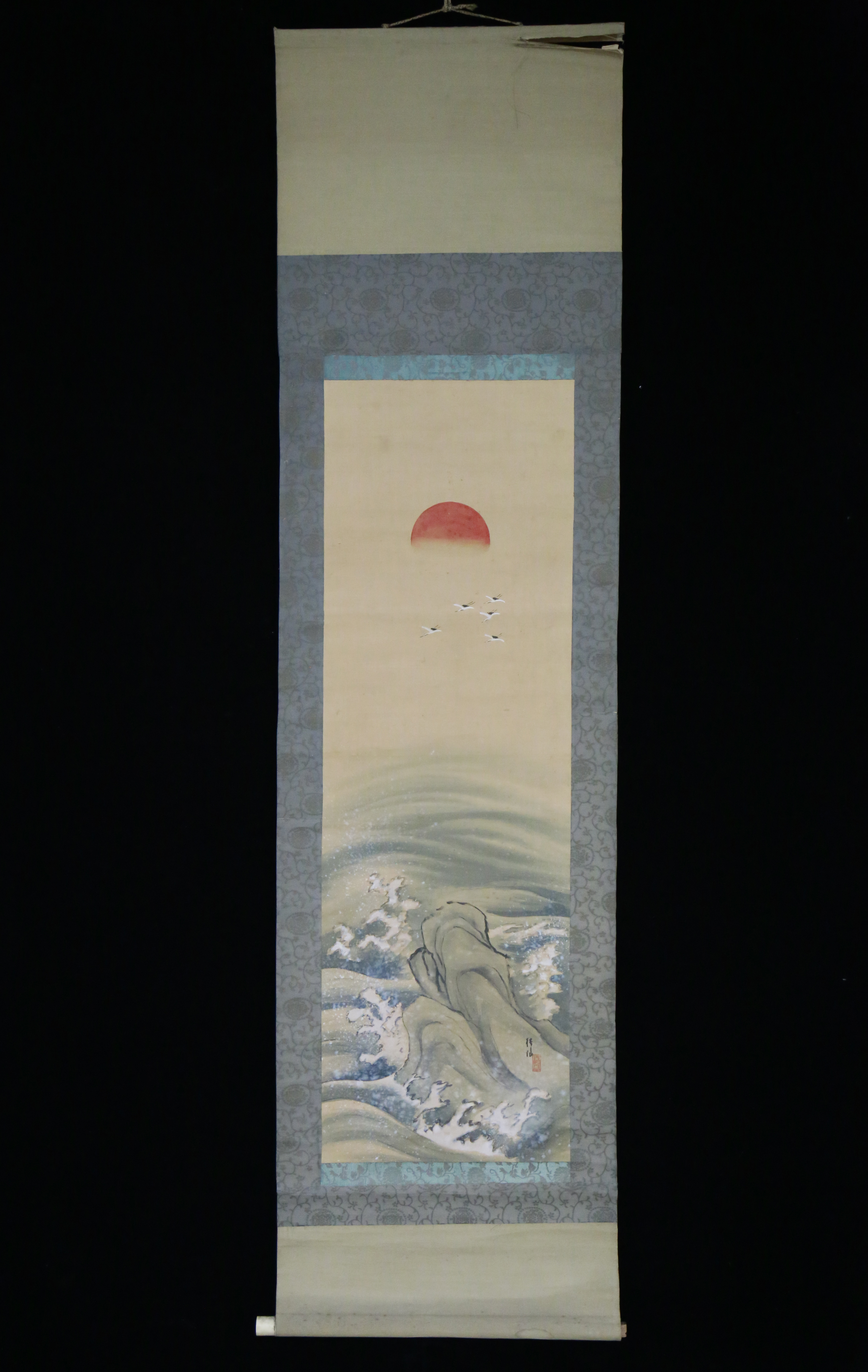海水朝日图绢本立轴